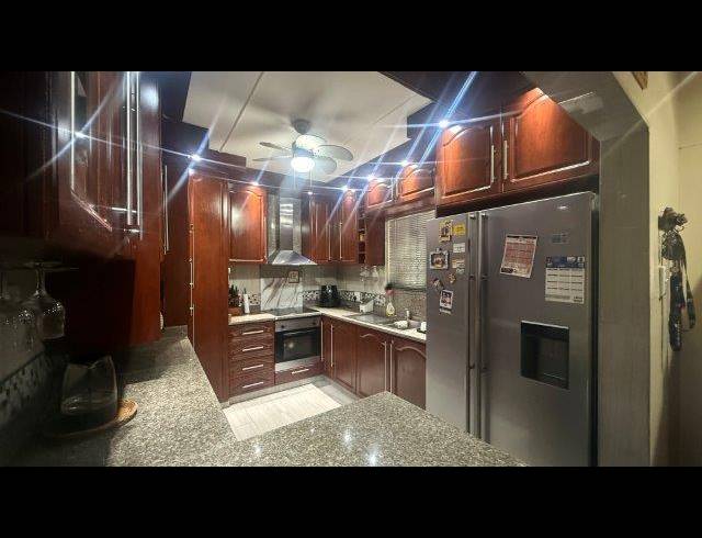 3 BEDROOM HOUSE FOR SALE IN ASHLEY